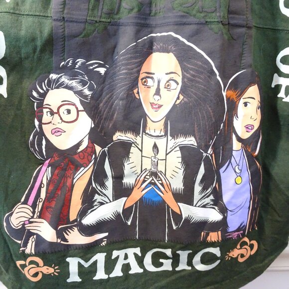 Disney Parks Hocus Pocus Be Your Own Kind Of Magic Spirit Jersey Adult S Green - Picture 8 of 9